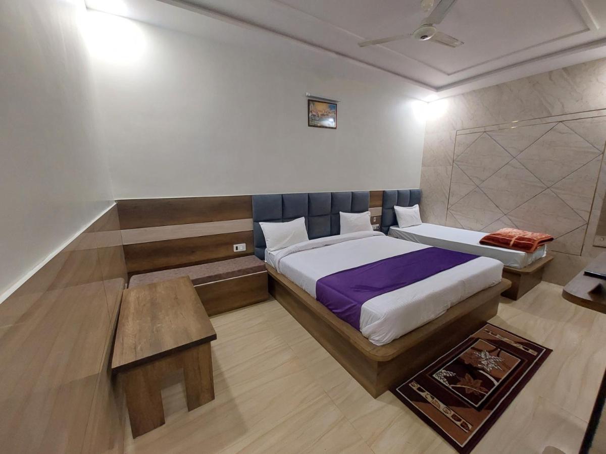 Taj Nice Point Manage By Taj Sunrise Group Agra  Exterior photo