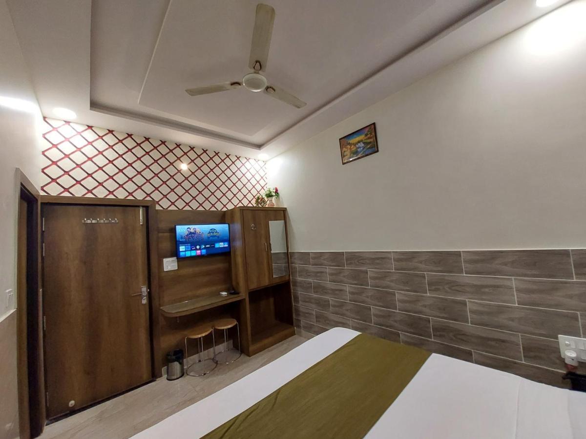 Taj Nice Point Manage By Taj Sunrise Group Agra  Exterior photo