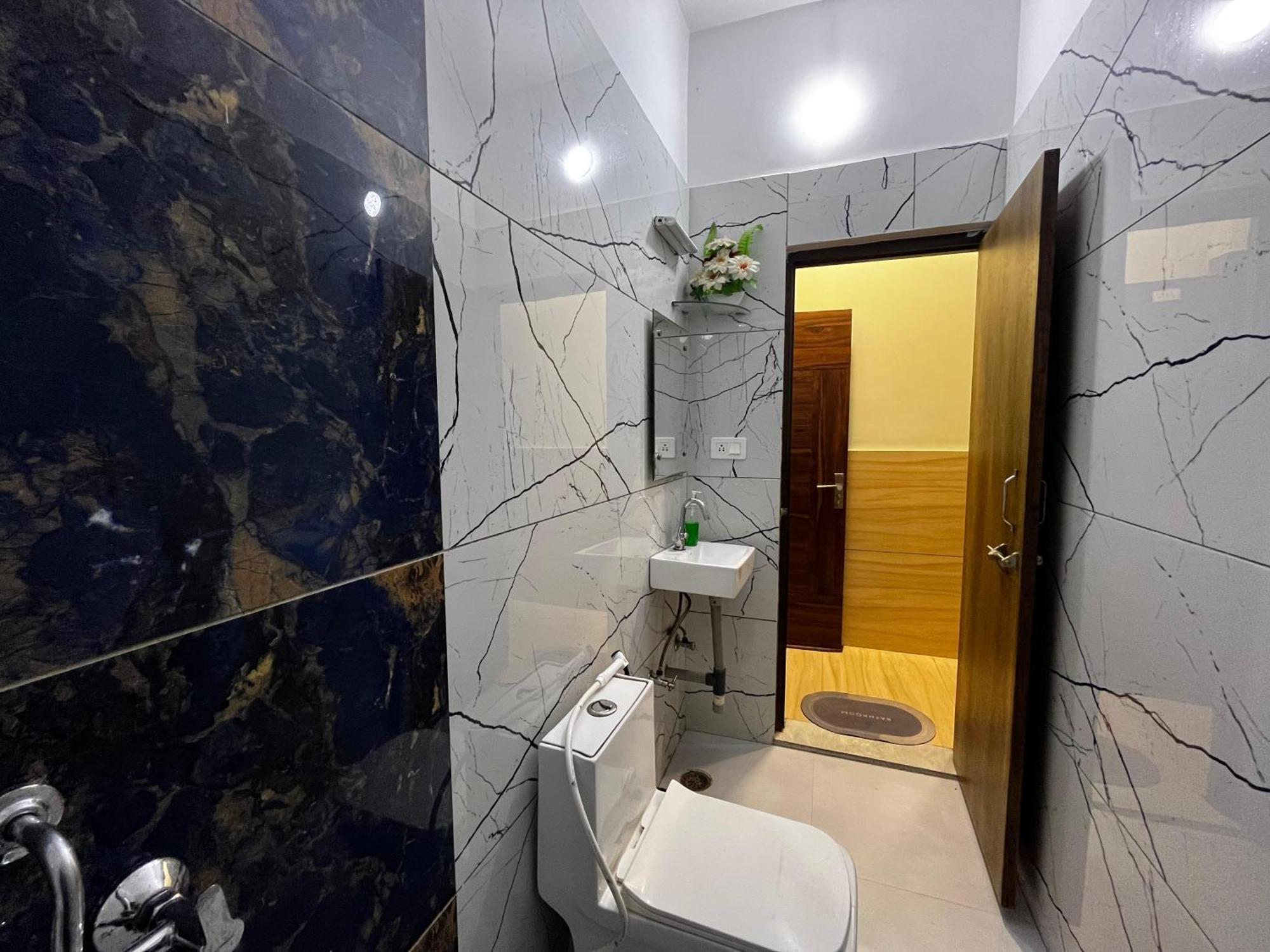 Taj Nice Point Manage By Taj Sunrise Group Agra  Exterior photo