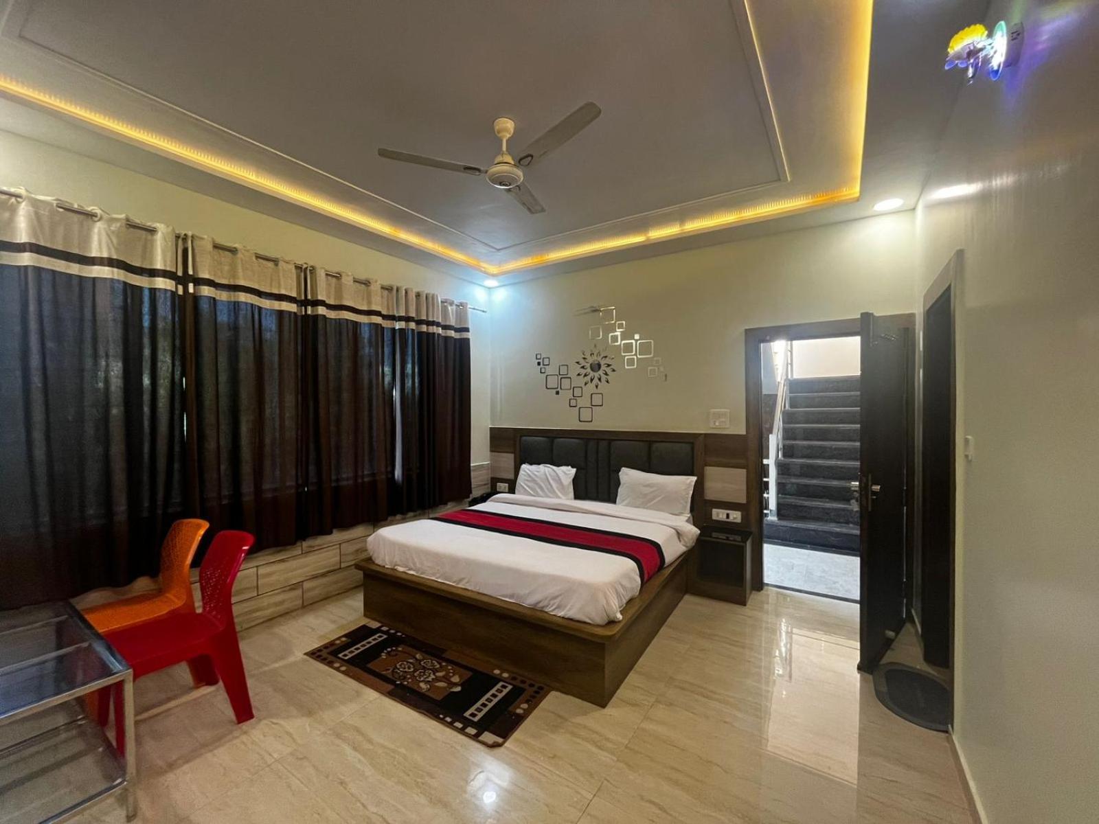Taj Nice Point Manage By Taj Sunrise Group Agra  Exterior photo